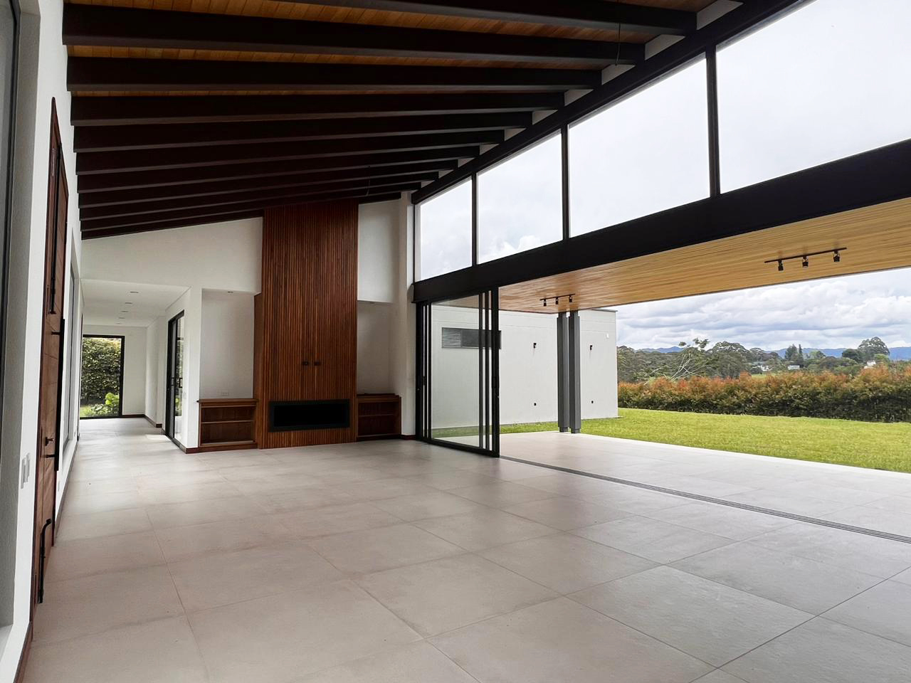 Casa de 3 alcobas en venta en El Porvenir, Rionegro, 420 m² · foto 2 de 19