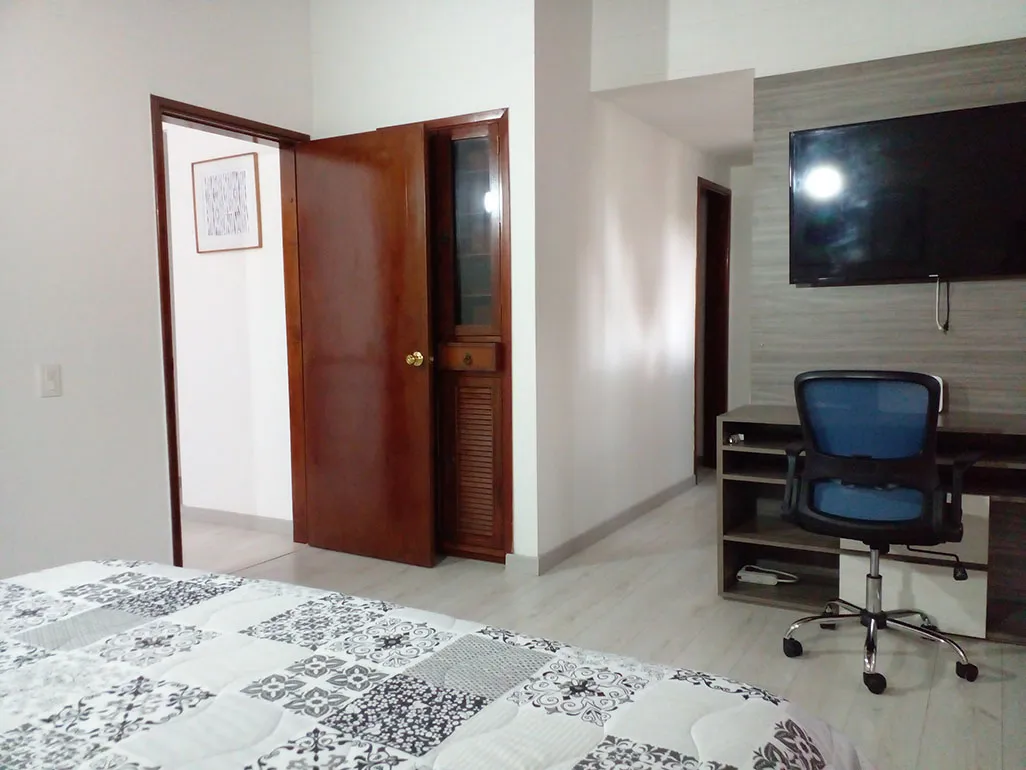 Casa de 4 alcobas en arriendo en San Lucas, Medellín, 200 m² · foto 16 de 19