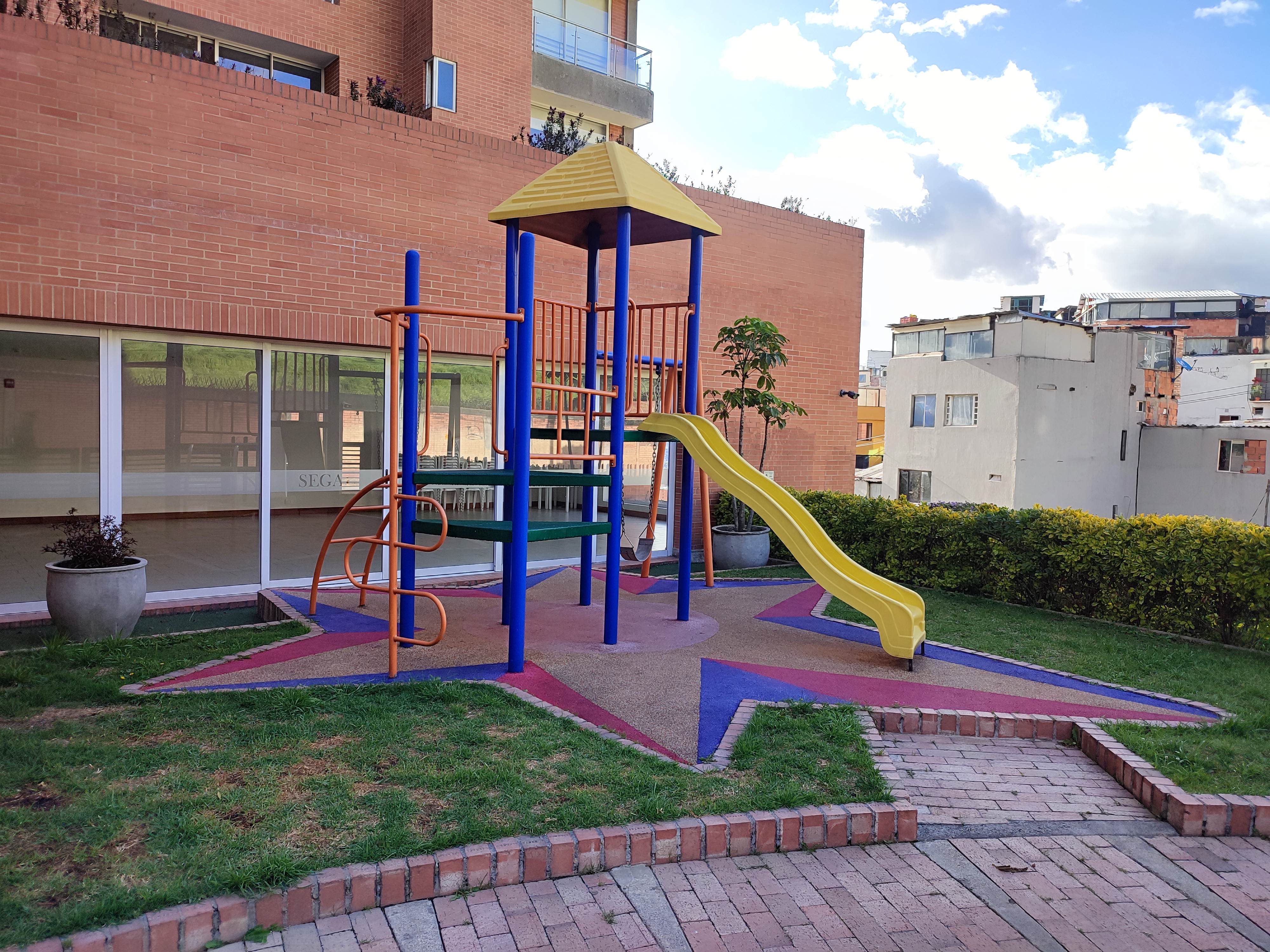 Apartamento en venta en Los Rosales, Bogotá · foto 5 de 24