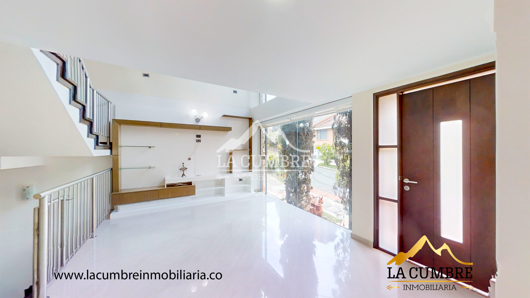 Casa de 4 alcobas en venta en Loma De San Jose, Sabaneta, 450 m² · foto 3 de 18