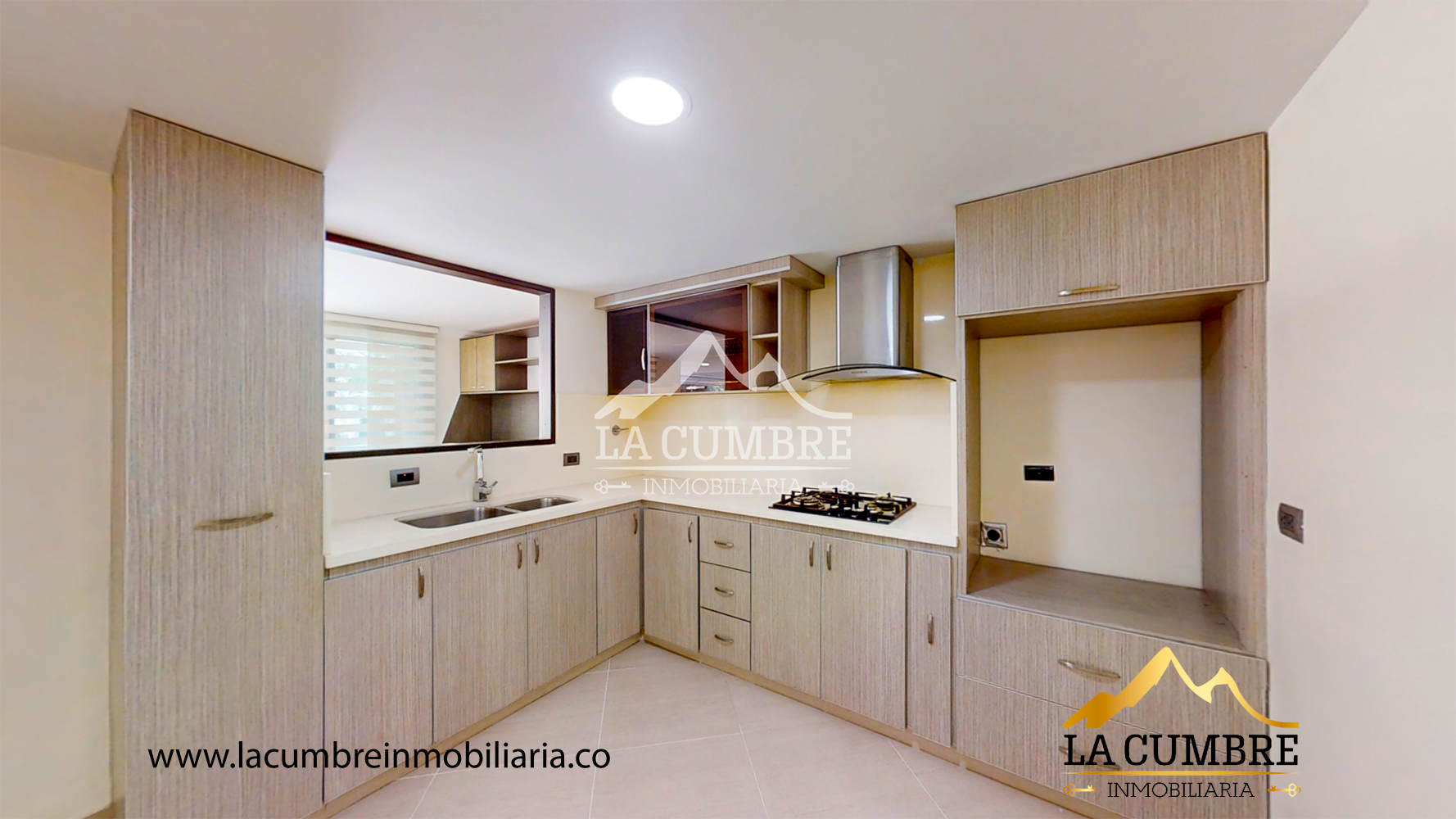 Casa de 4 alcobas en venta en Loma De San Jose, Sabaneta, 450 m² · foto 7 de 18