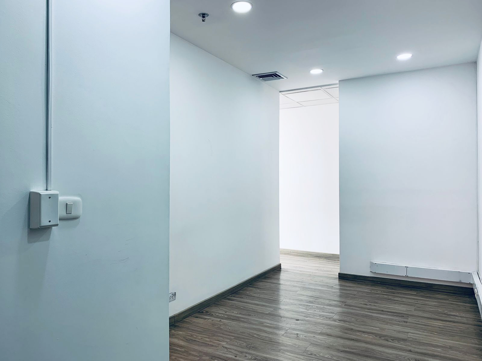 Oficina en arriendo en Manila, Medellín, 98 m² · foto 2 de 15