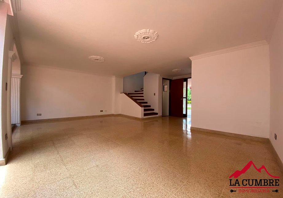 Casa de 4 alcobas en arriendo en Loma El Atravesado, Envigado, 220 m² · foto 7 de 10