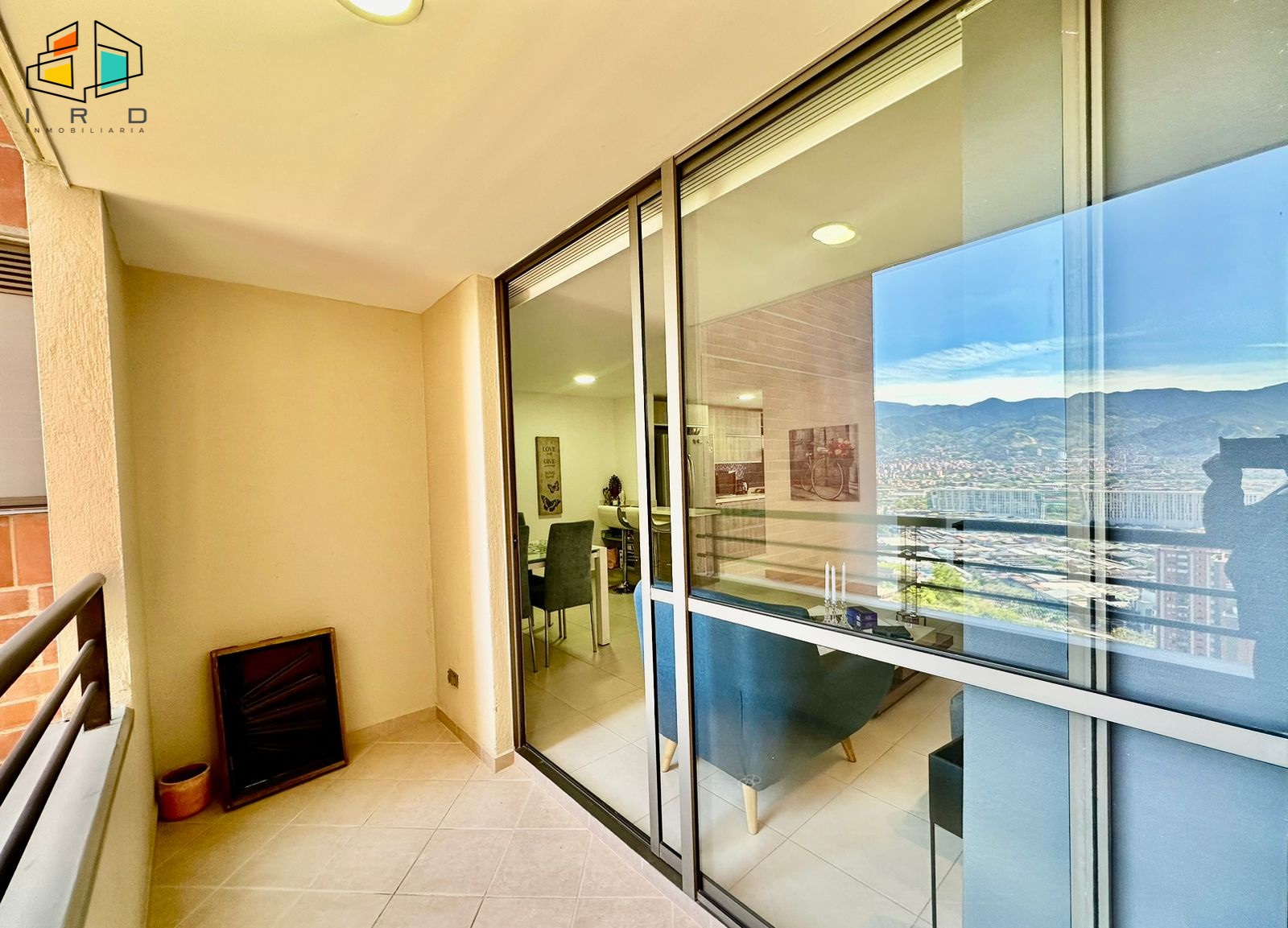 Apartamento de 3 alcobas en arriendo en San Diego, Medellín, 90 m² · foto 17 de 24