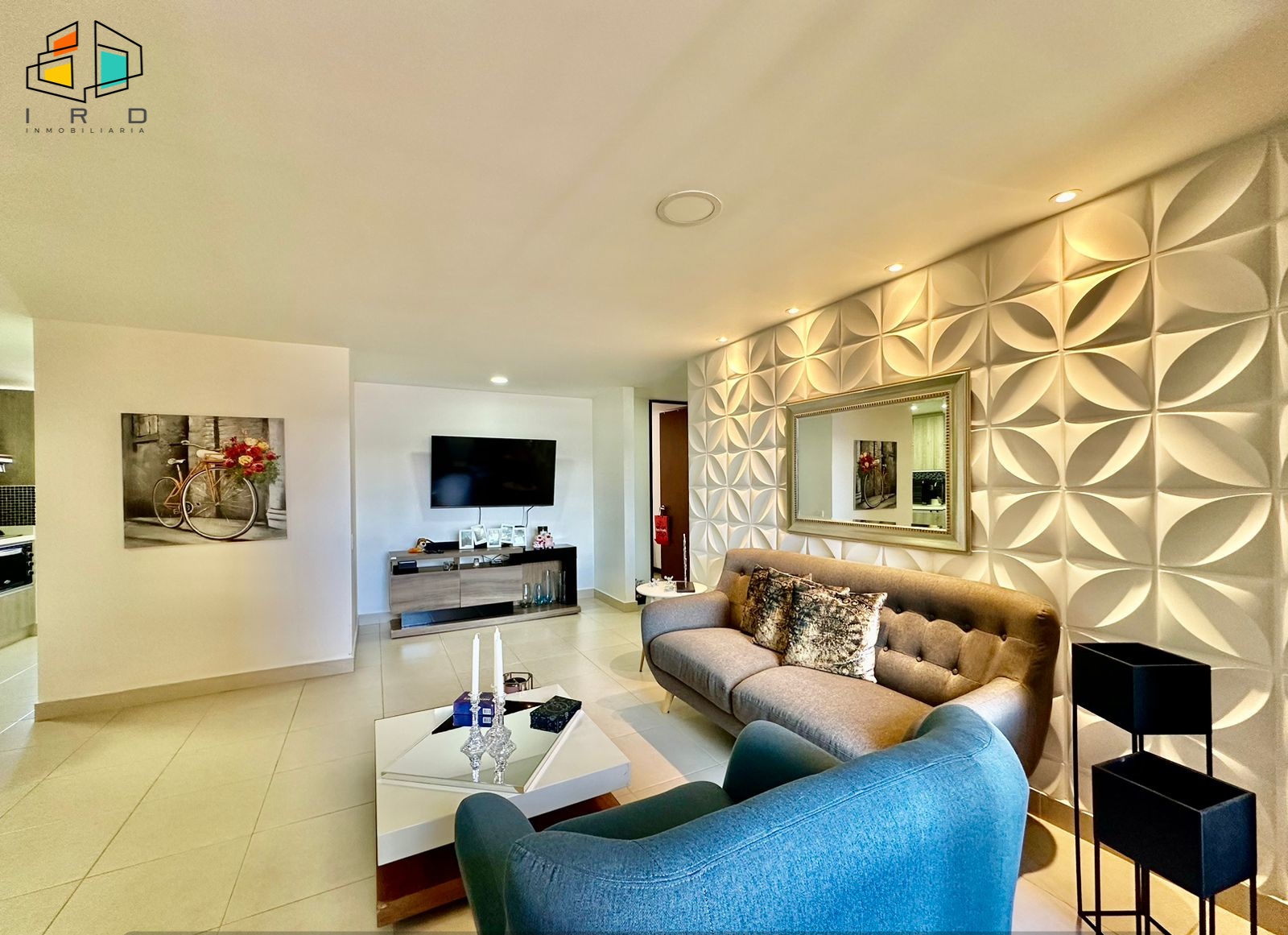 Apartamento de 3 alcobas en arriendo en San Diego, Medellín, 90 m² · foto 2 de 24