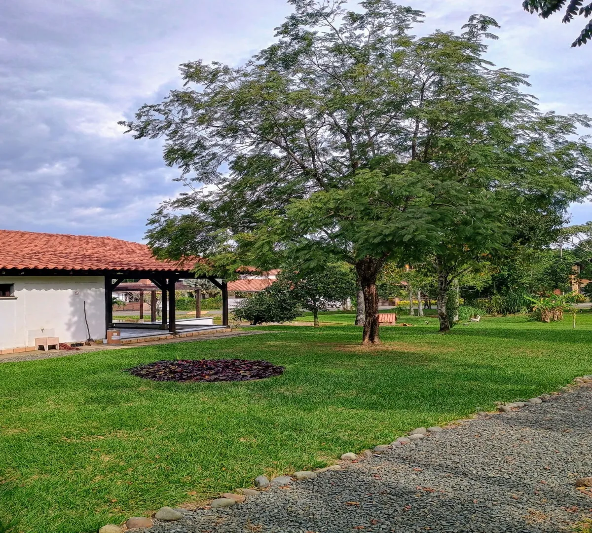 Casa de 5 alcobas en venta en Peon, Jamundí, 303 m² · foto 4 de 24
