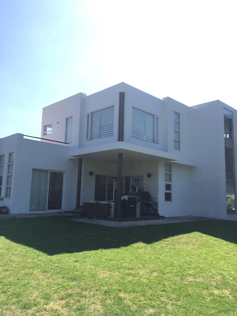 Casa en venta en Guaymaral, Bogotá · foto 2 de 24