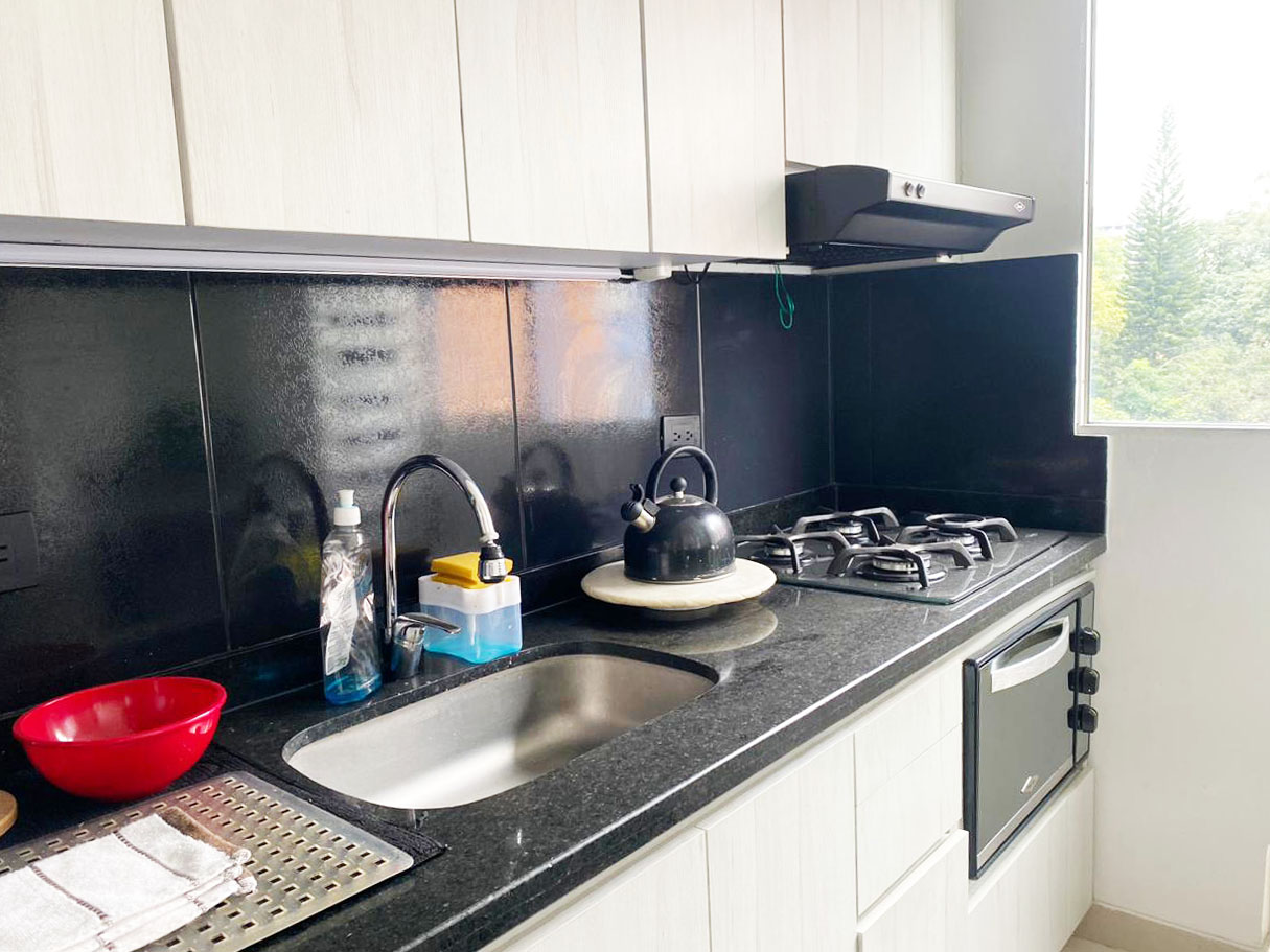 Apartamento de 2 alcobas en arriendo en El Poblado, Medellín, 56 m² · foto 7 de 15