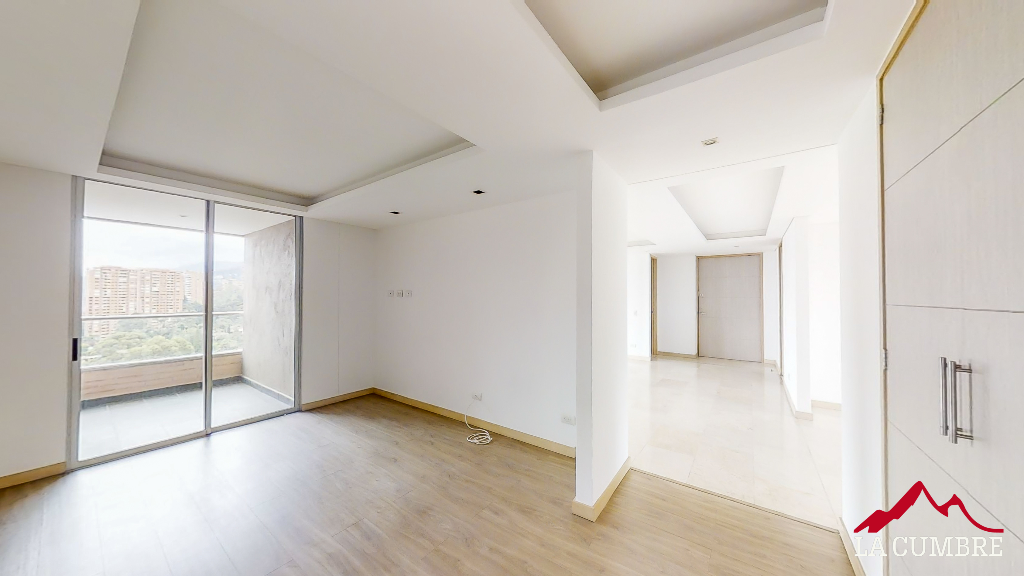 Apartamento de 3 alcobas en arriendo en El Tesoro, Medellín, 230 m² · foto 10 de 22