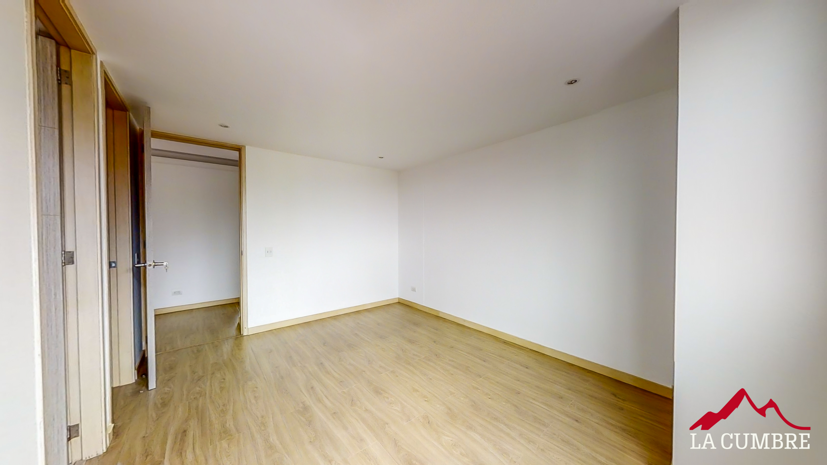 Apartamento de 3 alcobas en arriendo en El Tesoro, Medellín, 230 m² · foto 12 de 22