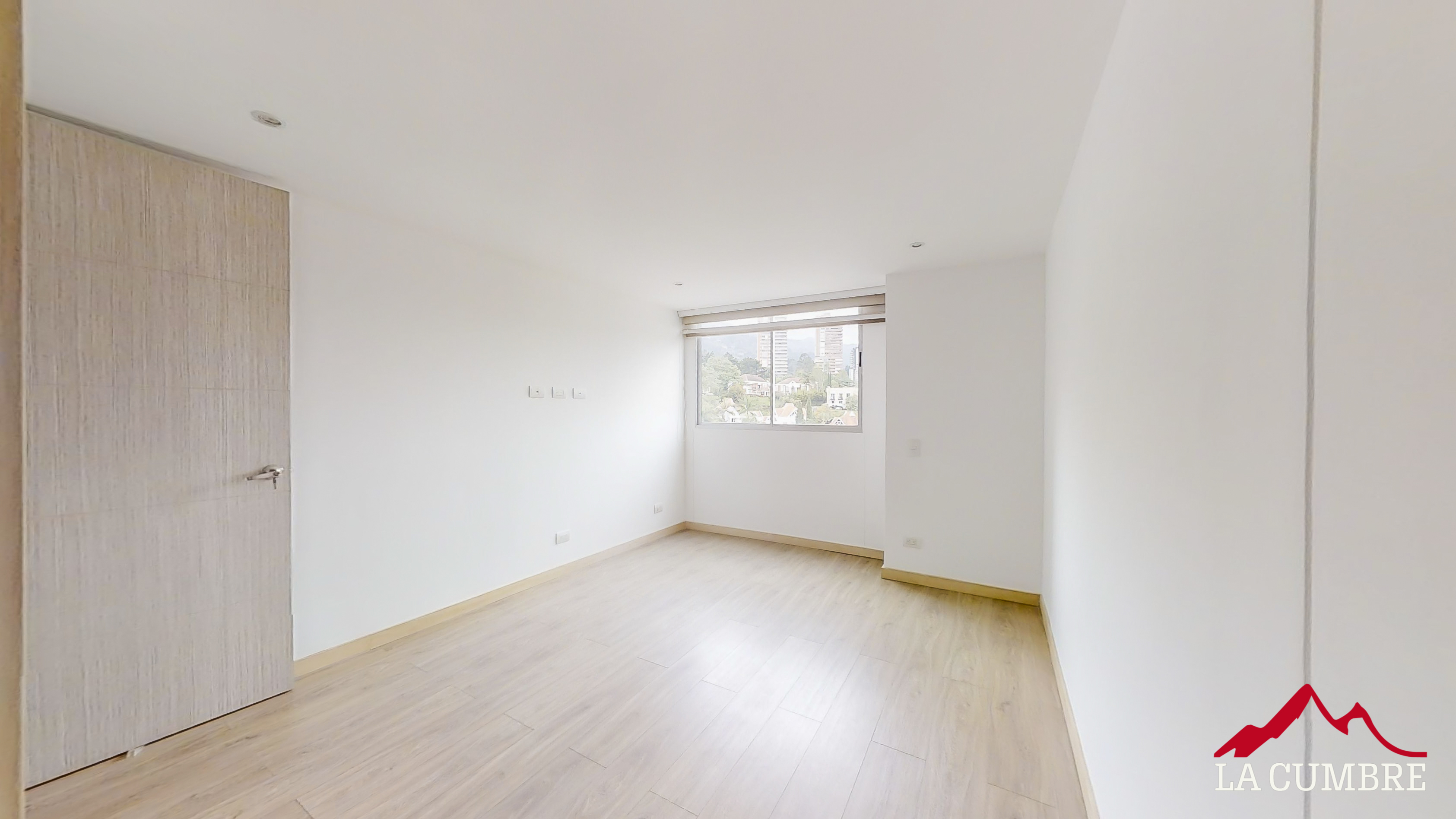 Apartamento de 3 alcobas en arriendo en El Tesoro, Medellín, 230 m² · foto 18 de 22