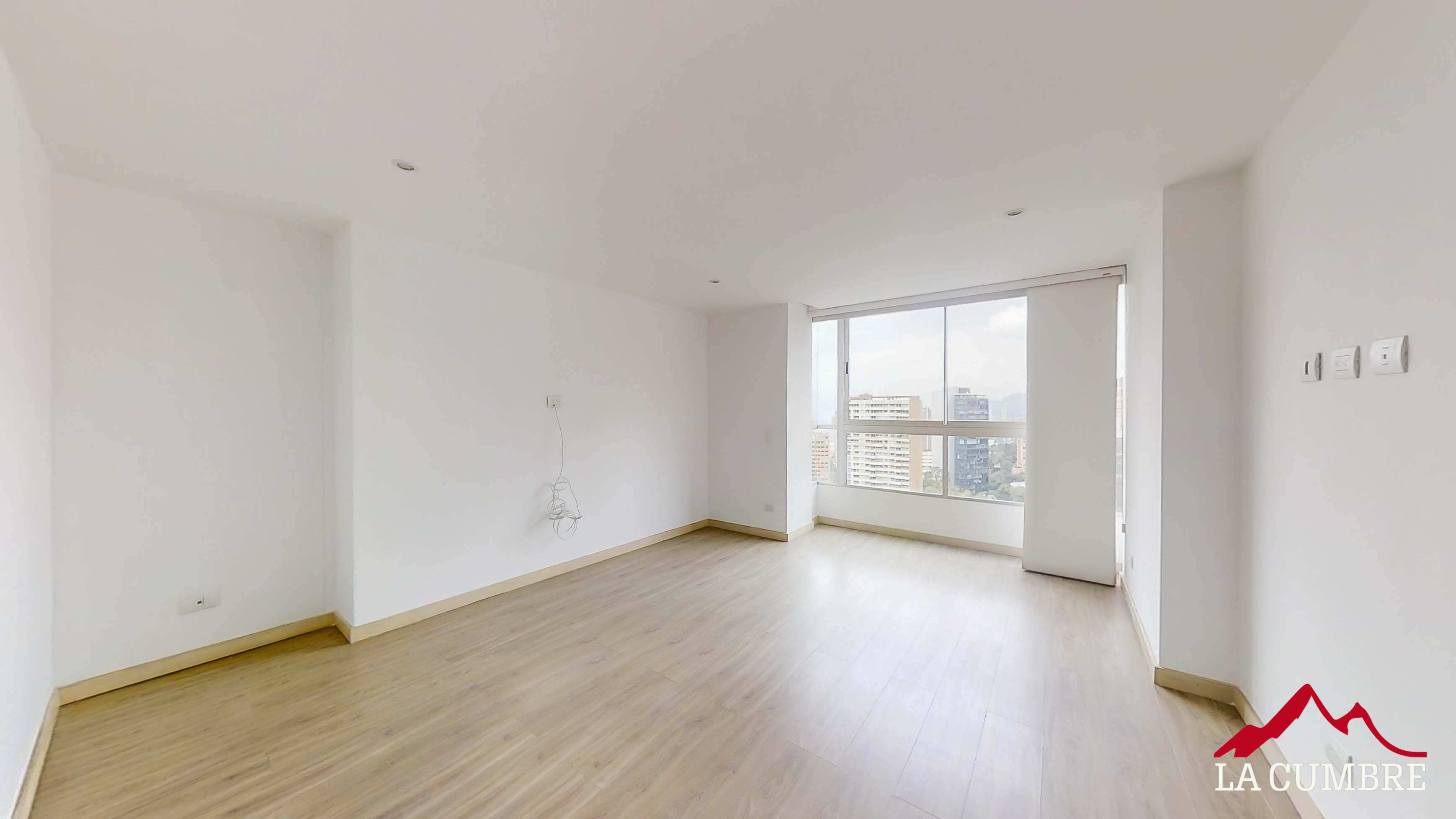 Apartamento de 3 alcobas en arriendo en El Tesoro, Medellín, 230 m² · foto 19 de 22