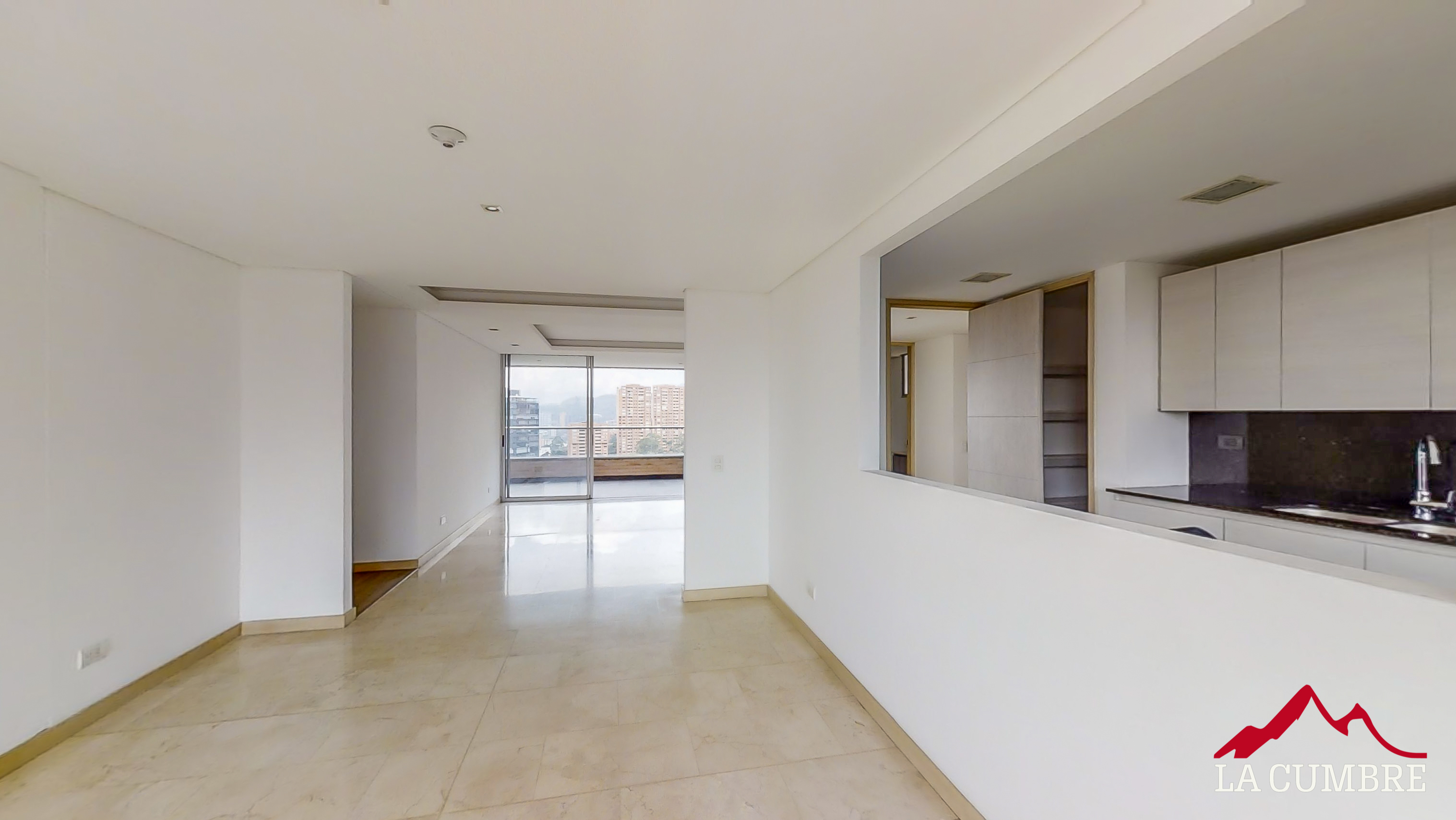 Apartamento de 3 alcobas en arriendo en El Tesoro, Medellín, 230 m² · foto 5 de 22