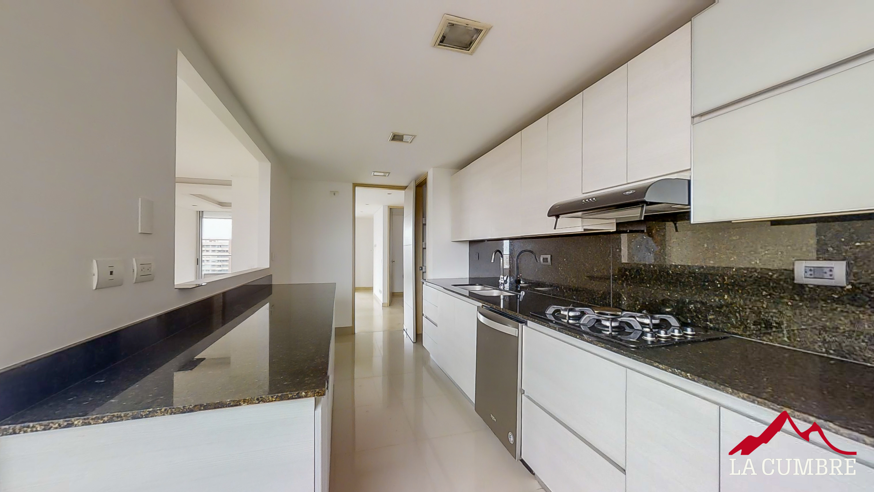 Apartamento de 3 alcobas en arriendo en El Tesoro, Medellín, 230 m² · foto 6 de 22