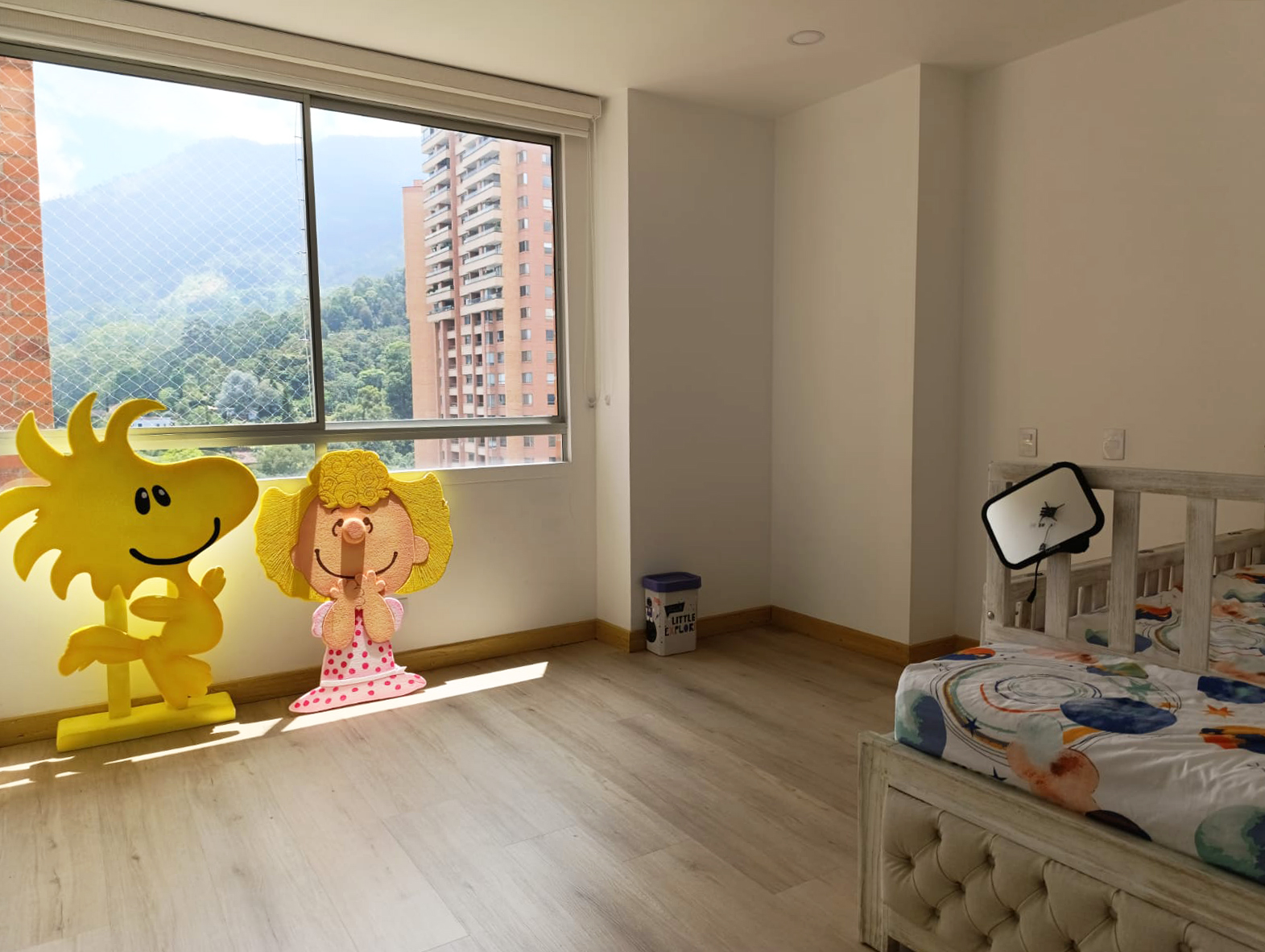 Apartamento de 3 alcobas en arriendo en El Tesoro, Medellín, 250 m² · foto 10 de 20