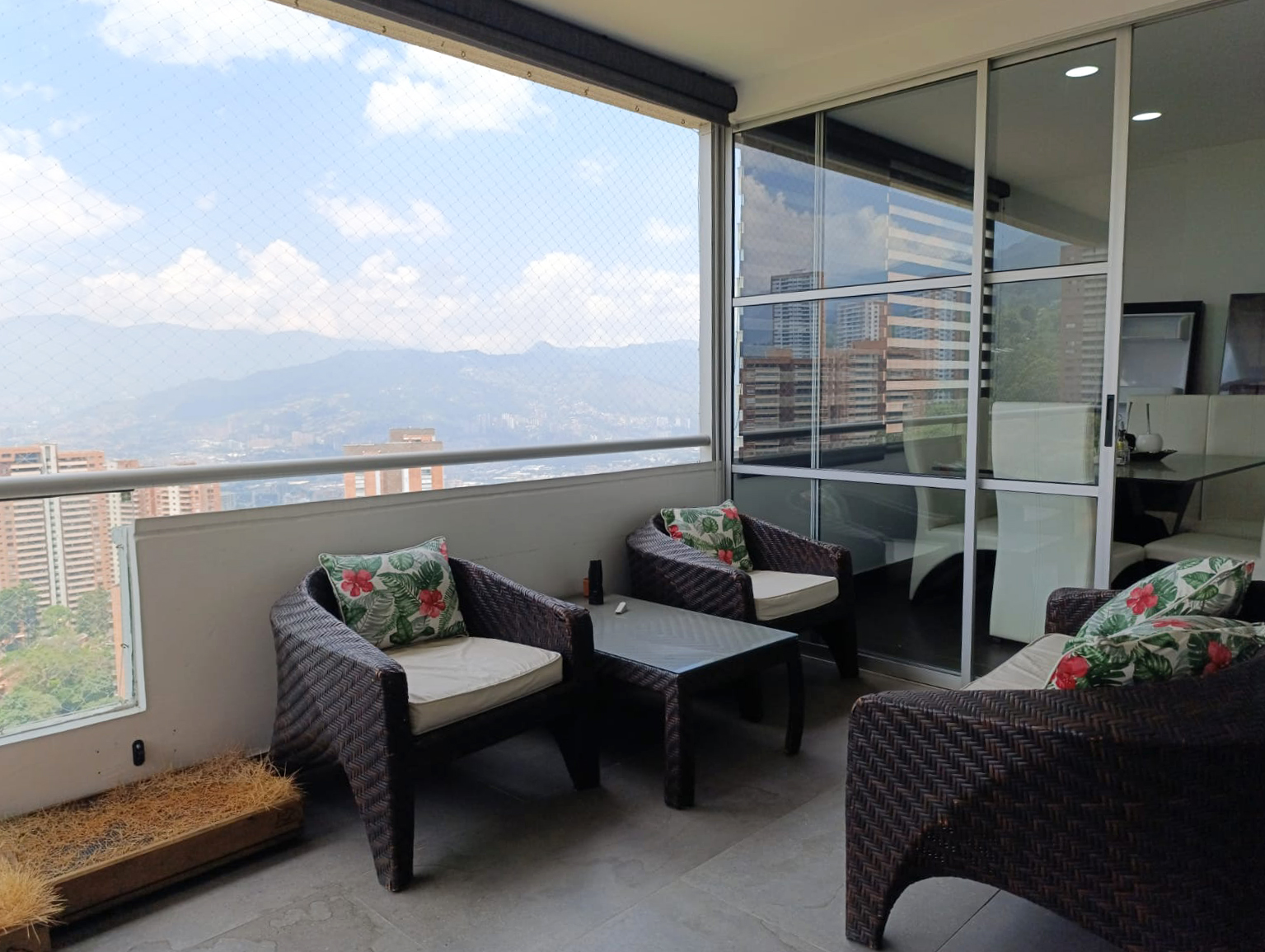 Apartamento de 3 alcobas en arriendo en El Tesoro, Medellín, 250 m² · foto 19 de 20