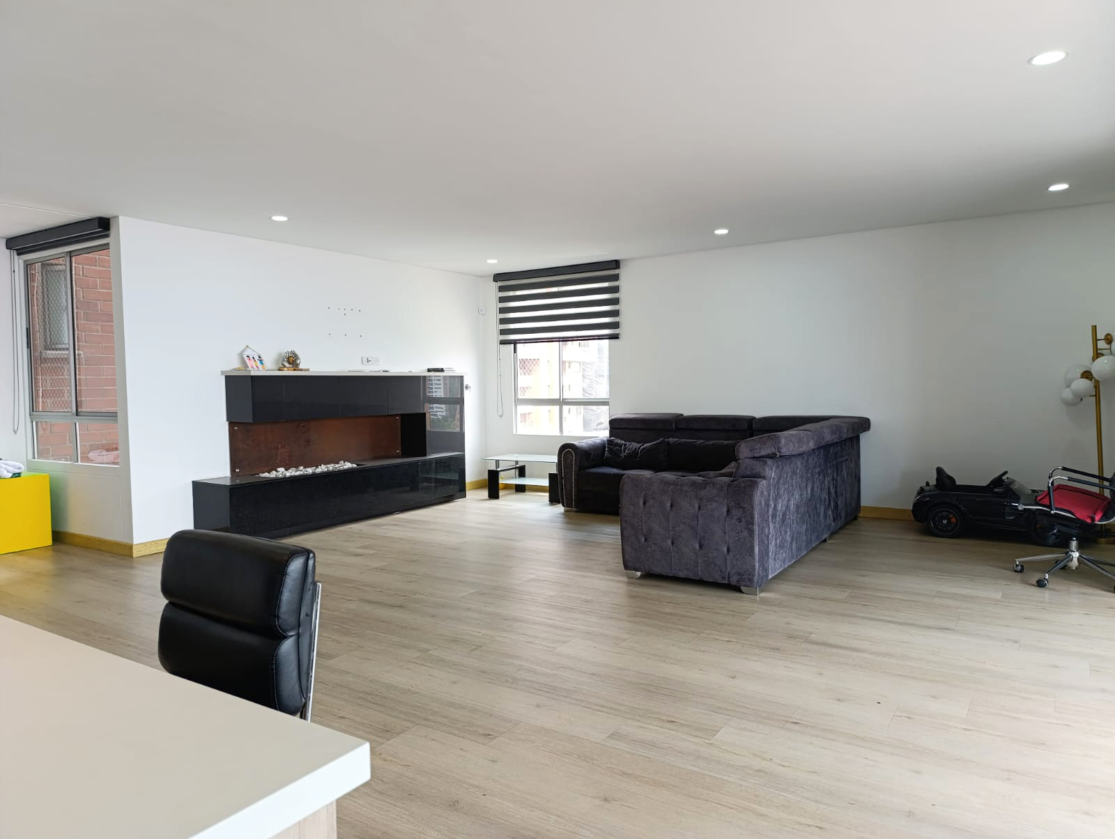 Apartamento de 3 alcobas en arriendo en El Tesoro, Medellín, 250 m² · foto 2 de 20
