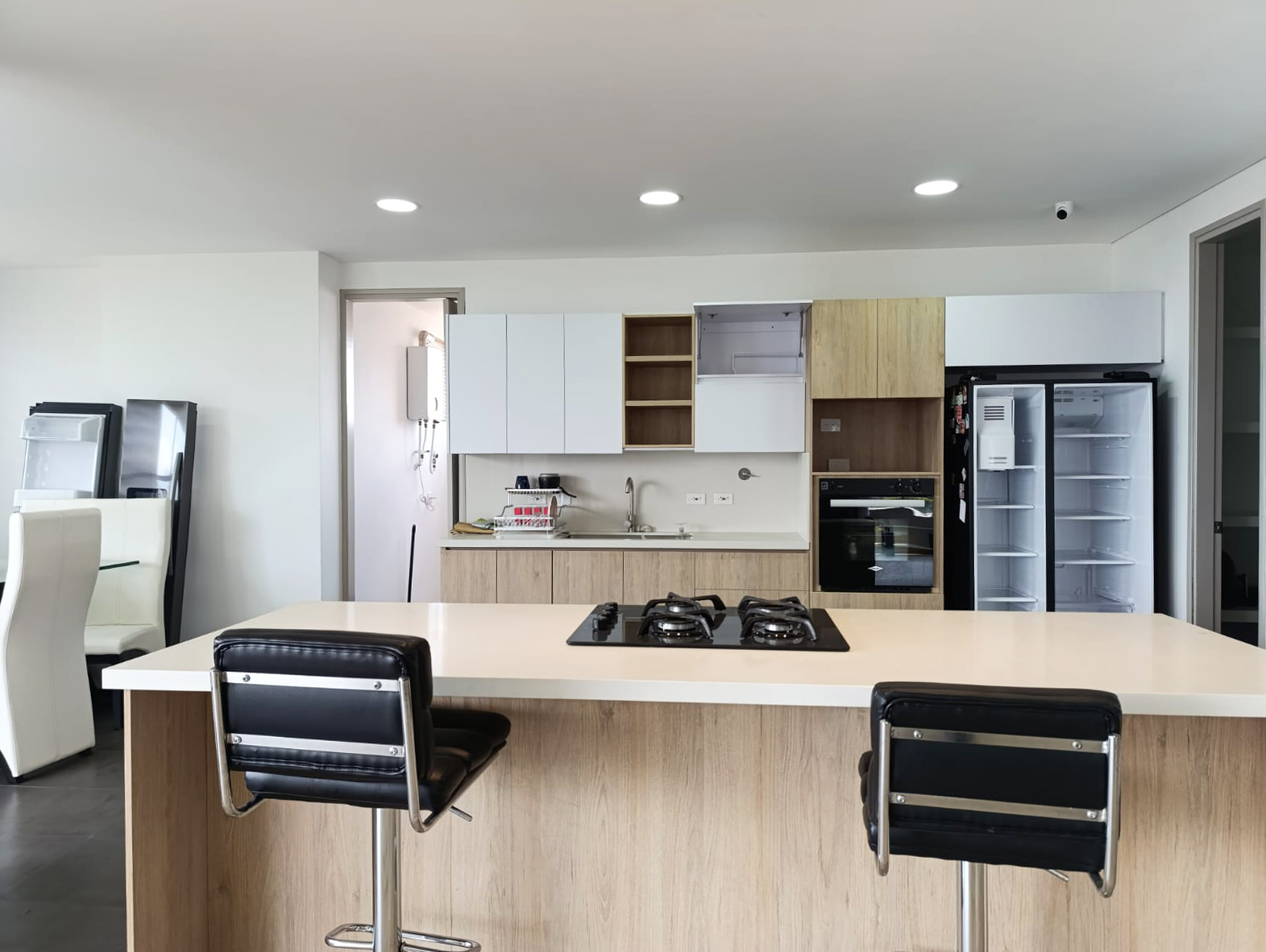 Apartamento de 3 alcobas en arriendo en El Tesoro, Medellín, 250 m² · foto 5 de 20