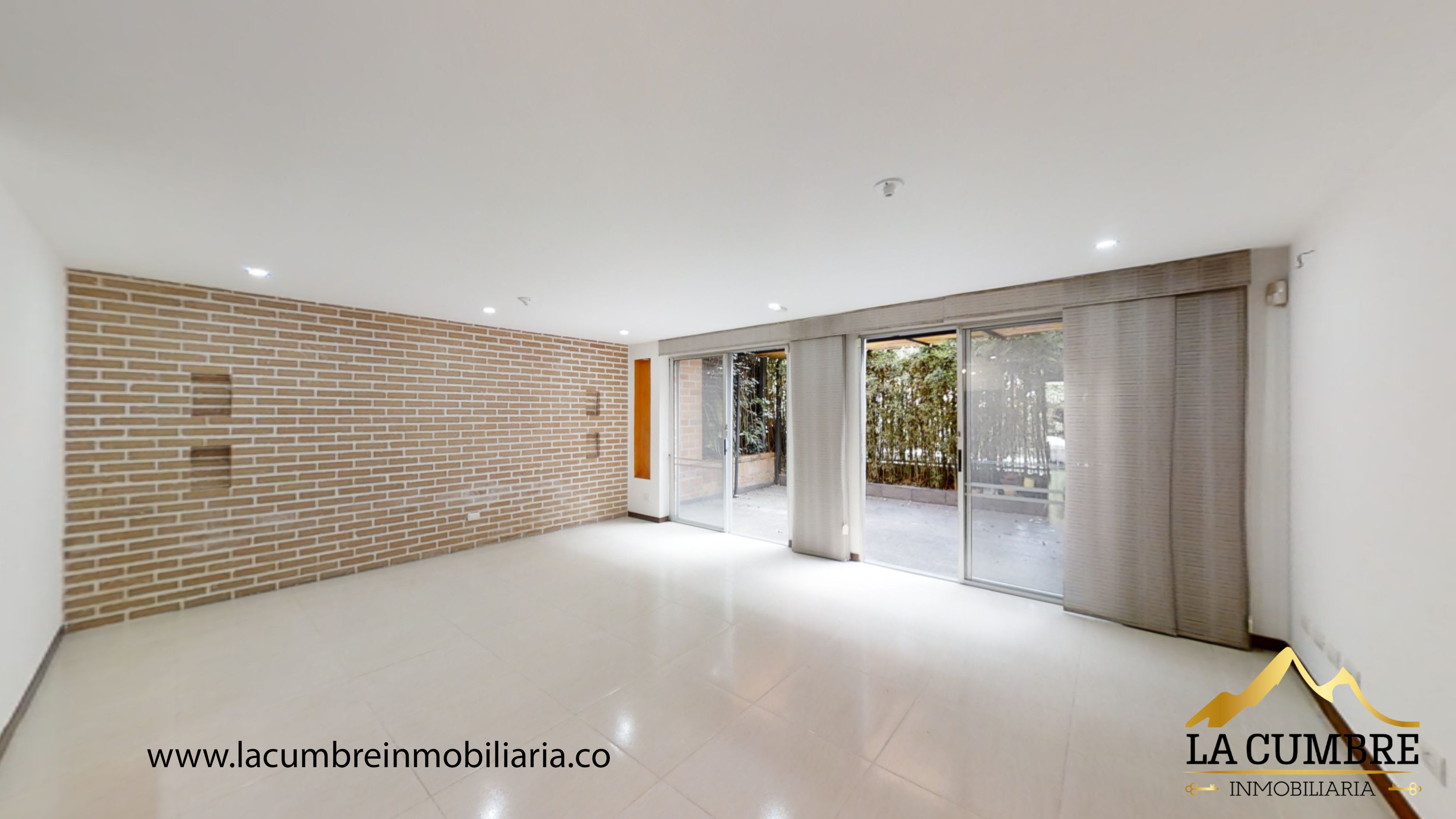 Casa de 3 alcobas en venta en El Poblado, Medellín, 204 m² · foto 3 de 13
