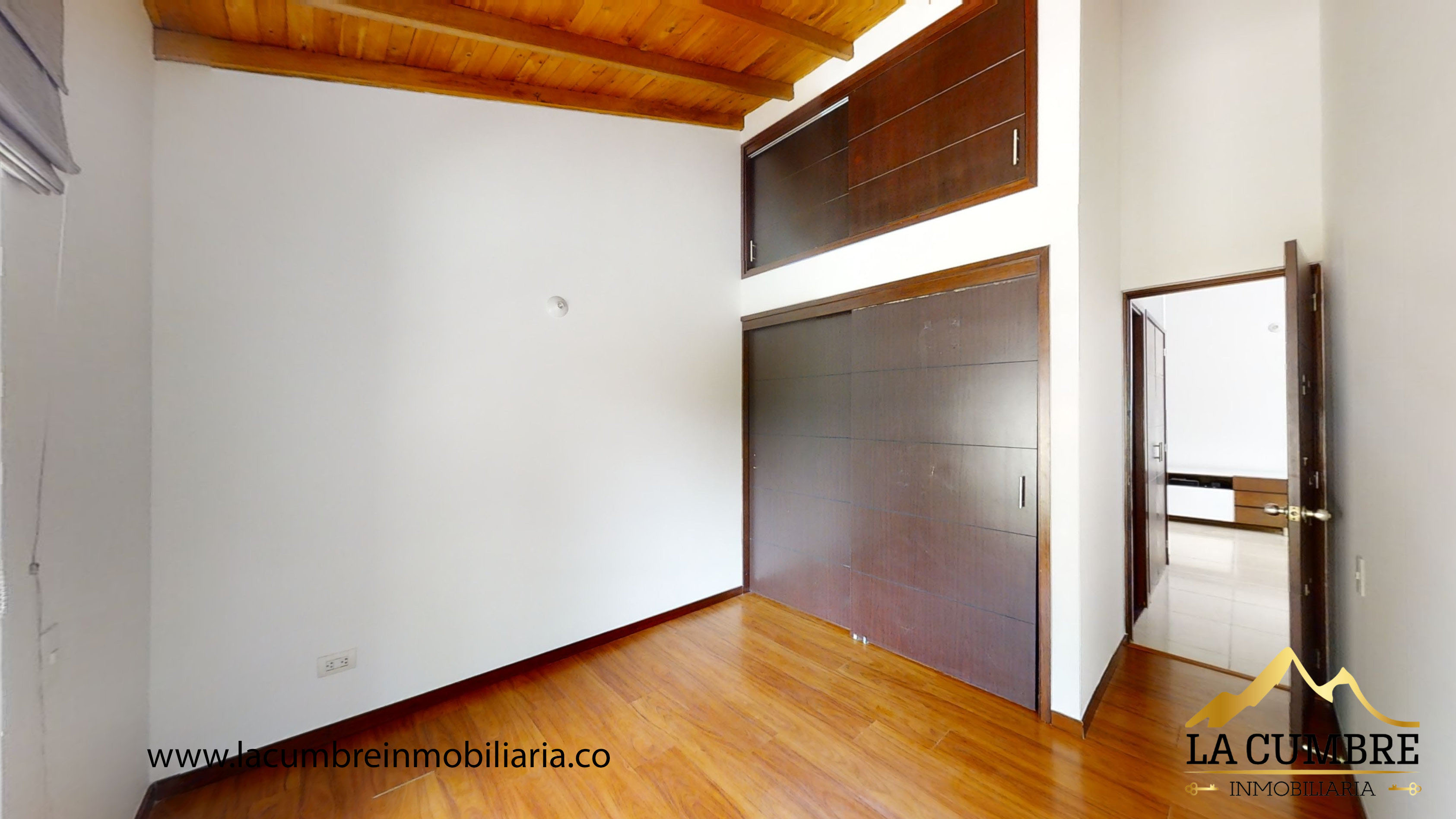 Casa de 3 alcobas en venta en El Poblado, Medellín, 204 m² · foto 9 de 13