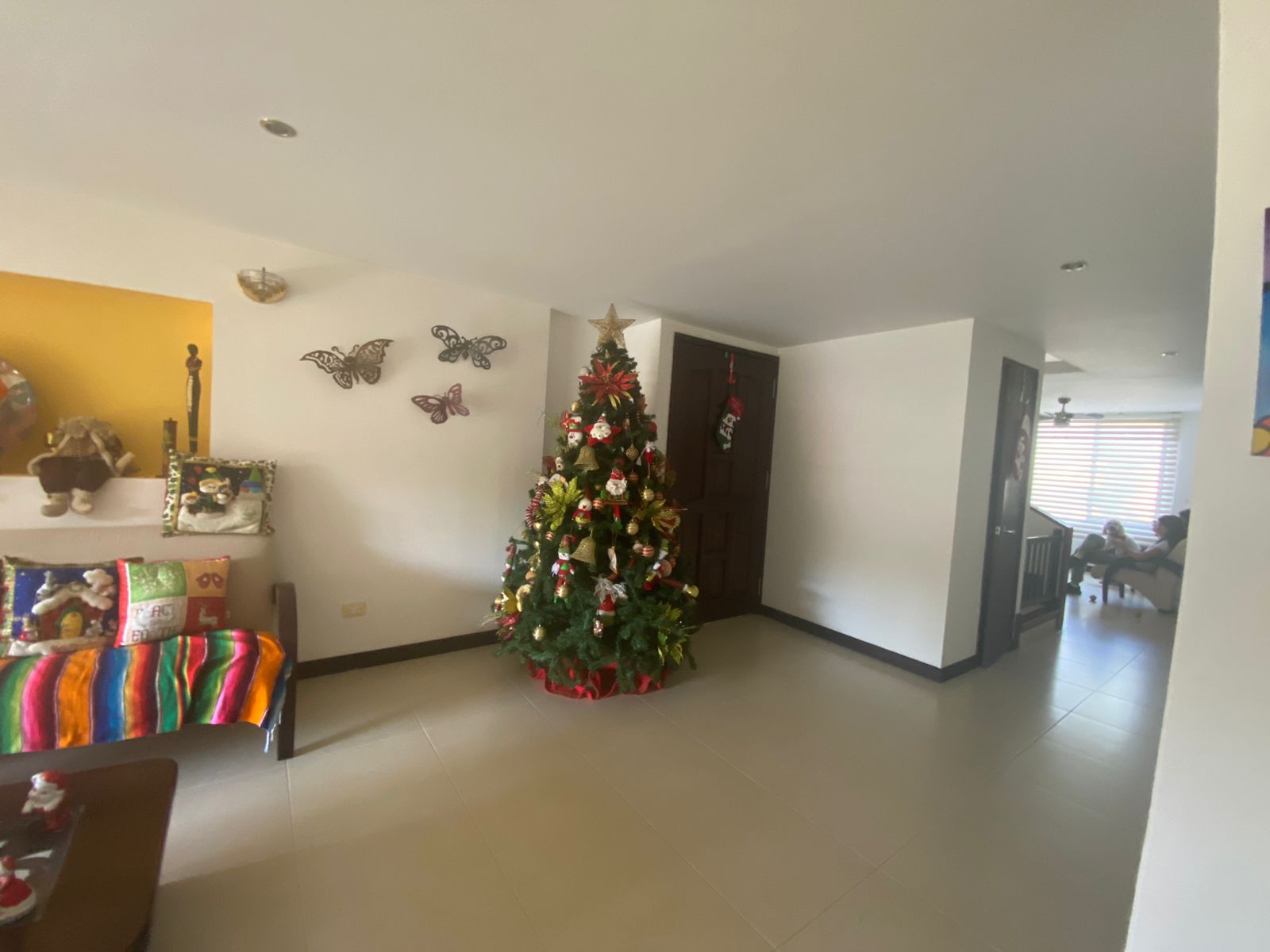 Casa de 4 alcobas en venta en El Castillo, Jamundí, 250 m² · foto 4 de 19
