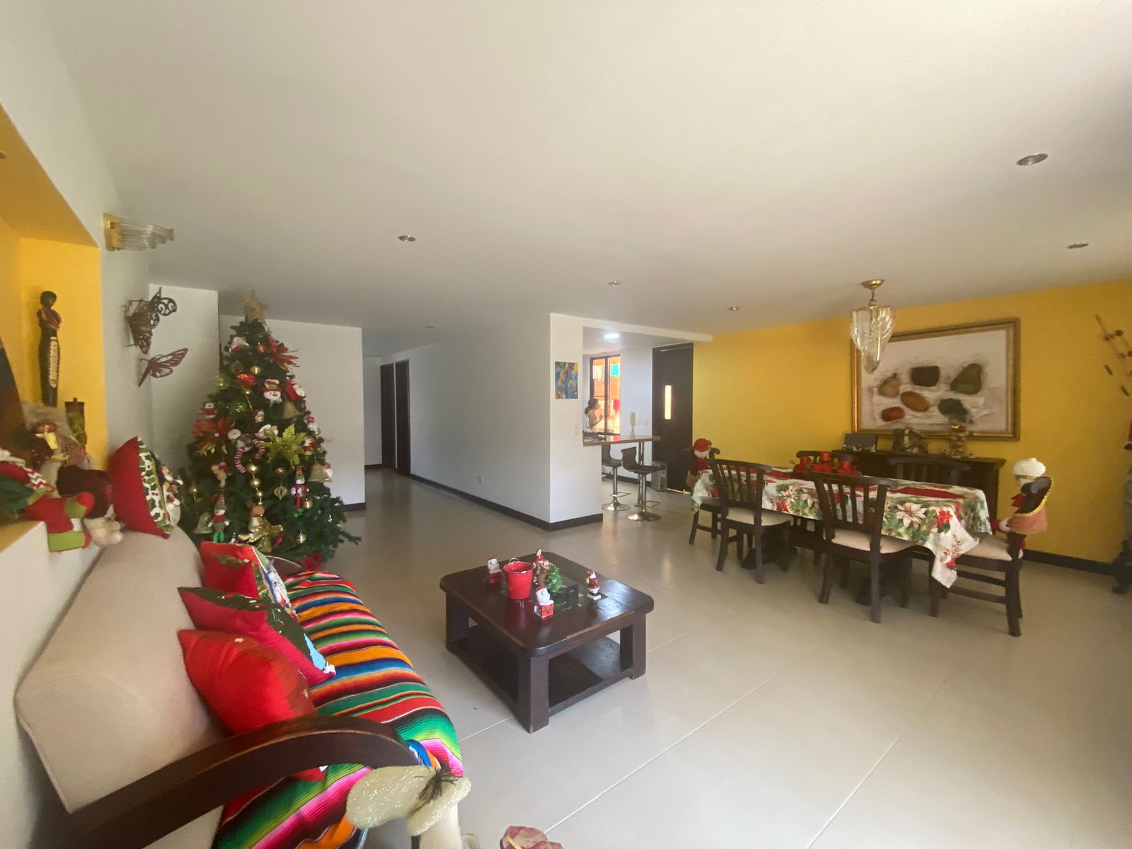 Casa de 4 alcobas en venta en El Castillo, Jamundí, 250 m² · foto 5 de 19