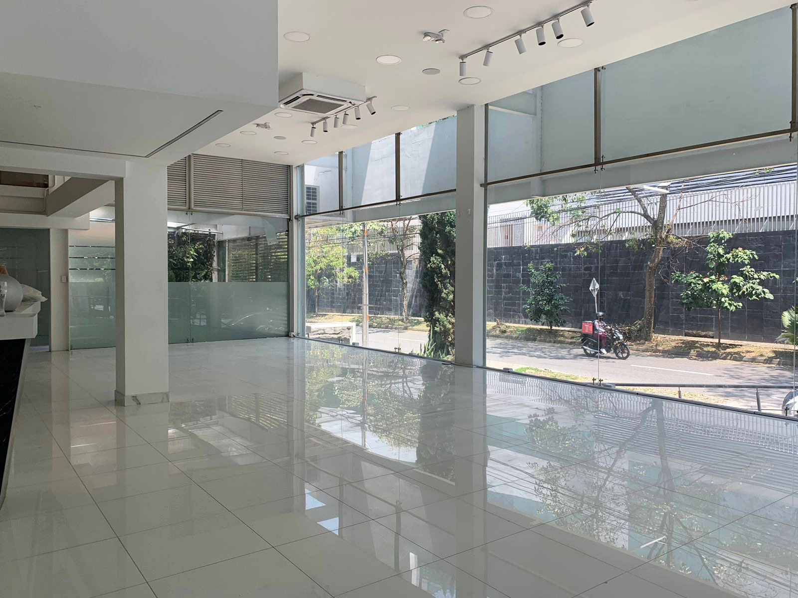 Local en arriendo en Patio Bonito, Medellín, 600 m² · foto 5 de 15