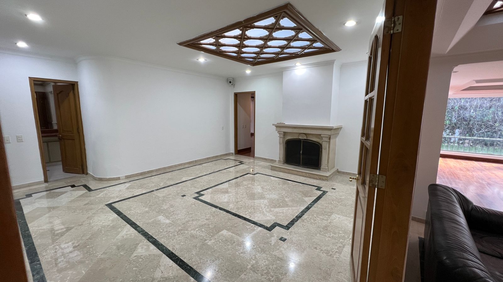 Casa en venta en Santa Barbara Alta, Bogotá · foto 2 de 22