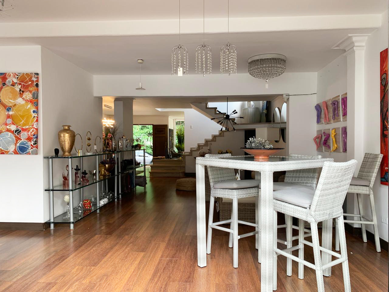 Oficina en arriendo en Patio Bonito, Medellín, 840 m² · foto 2 de 11