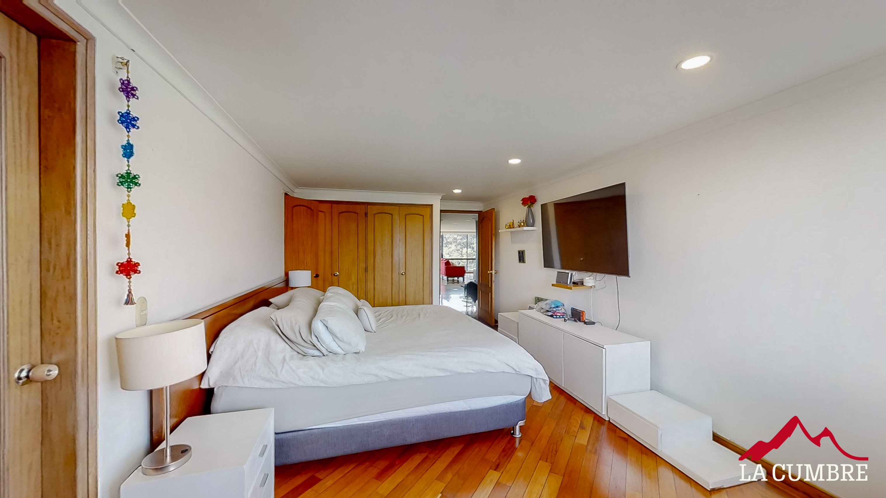 Apartamento de 4 alcobas en venta en El Diamante No.2, Medellín, 200 m² · foto 10 de 11