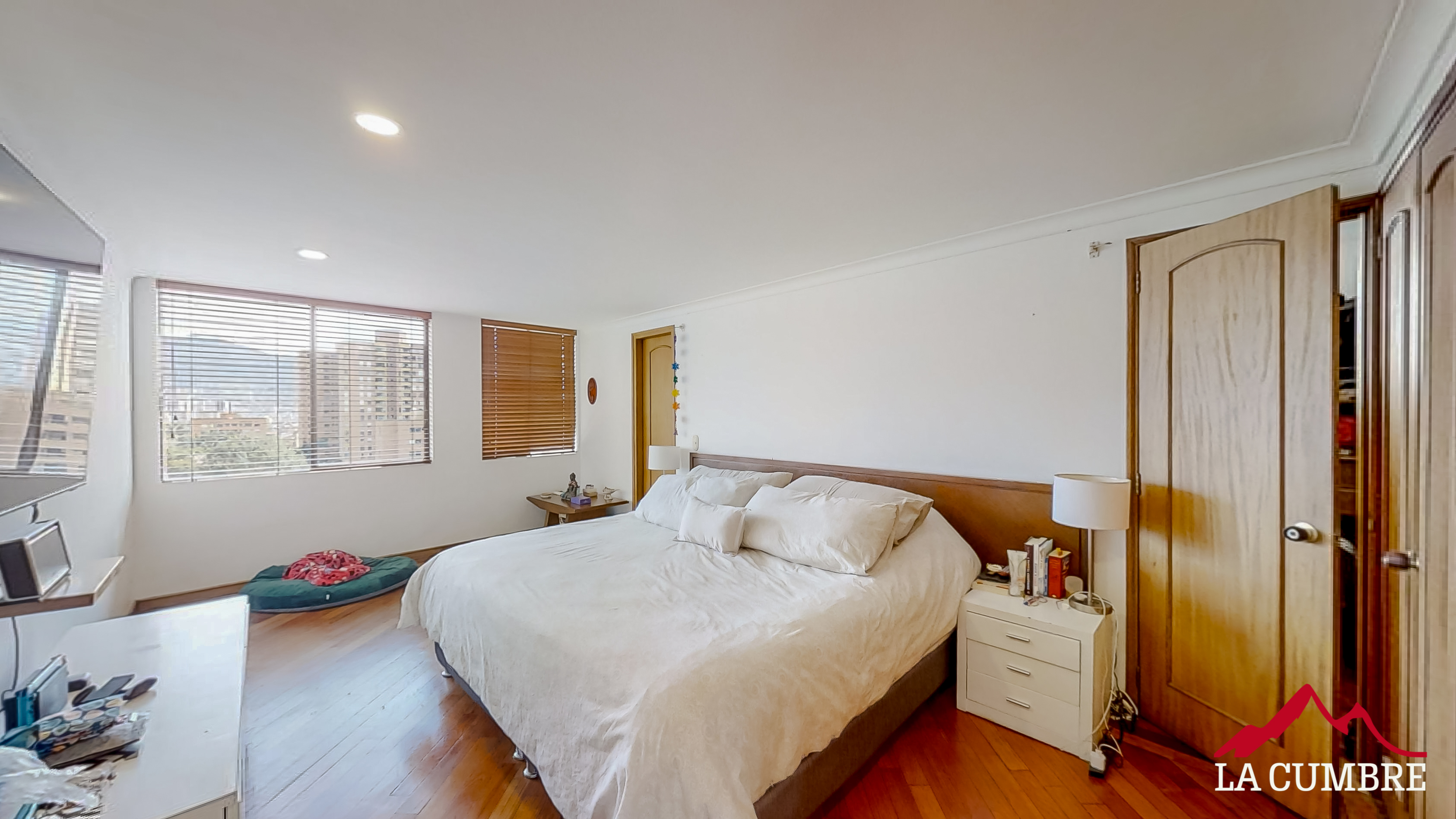Apartamento de 4 alcobas en venta en El Diamante No.2, Medellín, 200 m² · foto 9 de 11