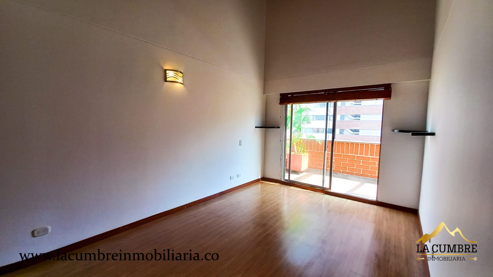 Apartamento de 2 alcobas en arriendo en Castropol, Medellín, 180 m² · foto 10 de 14