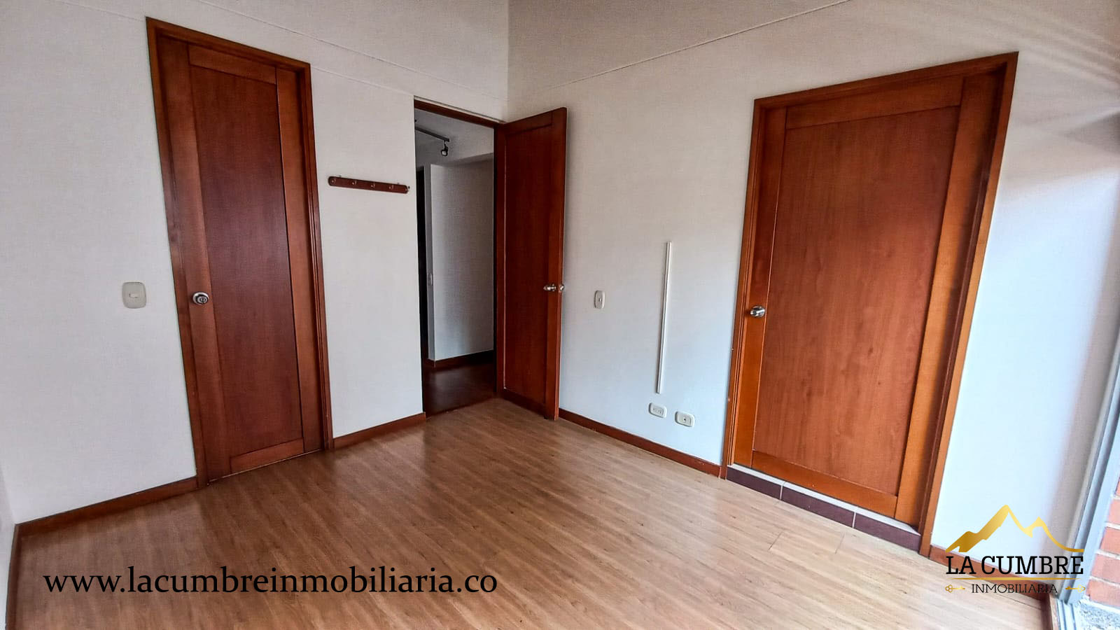Apartamento de 2 alcobas en arriendo en Castropol, Medellín, 180 m² · foto 13 de 14