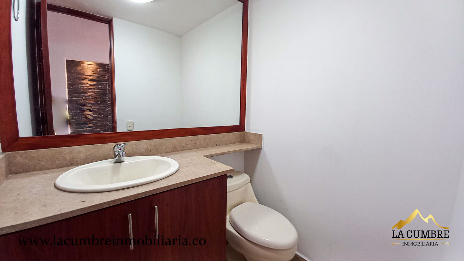 Apartamento de 2 alcobas en arriendo en Castropol, Medellín, 180 m² · foto 9 de 14