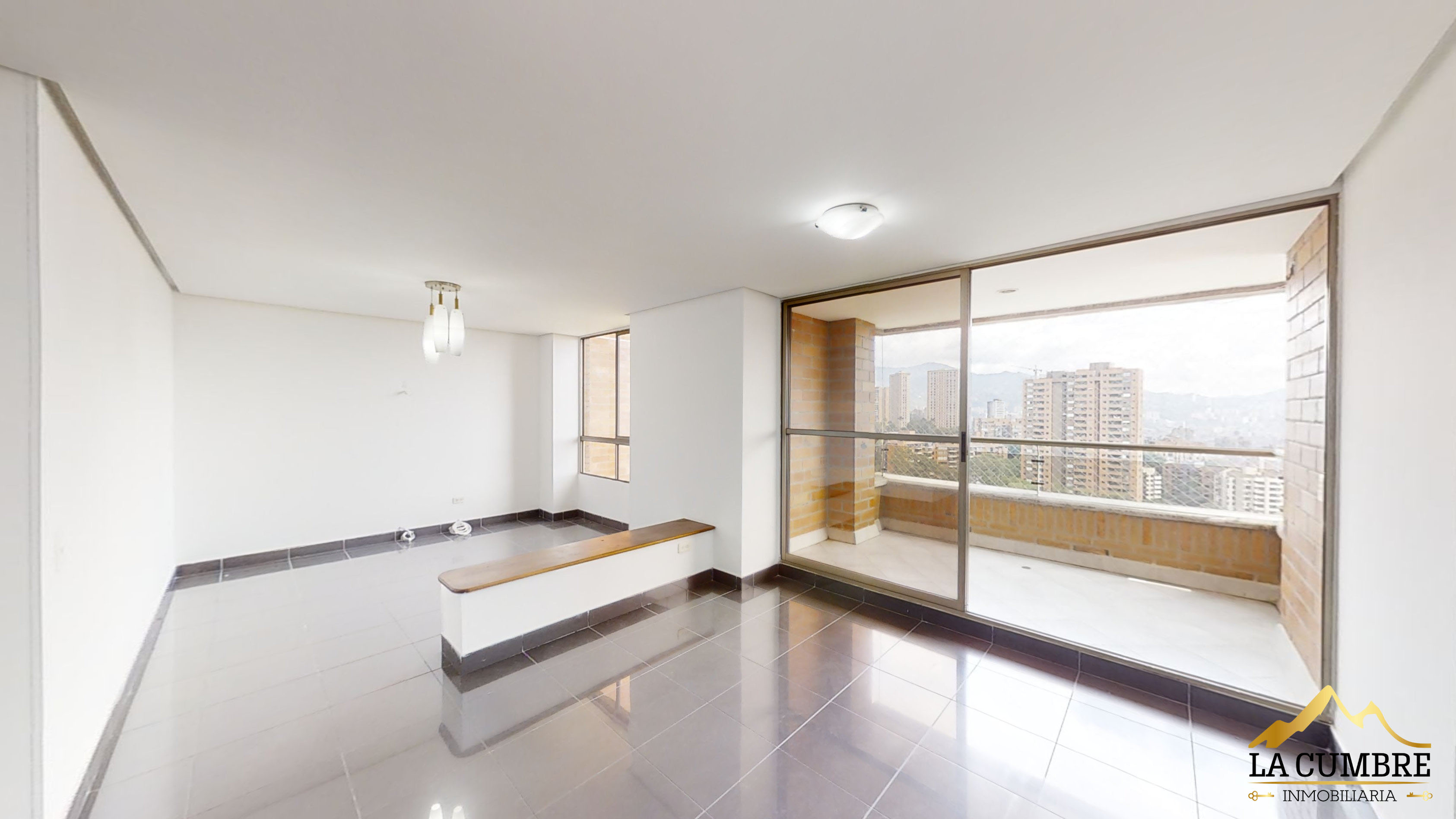 Apartamento en arriendo en Loma De Los Gonzalez, Medellín · foto 3 de 12