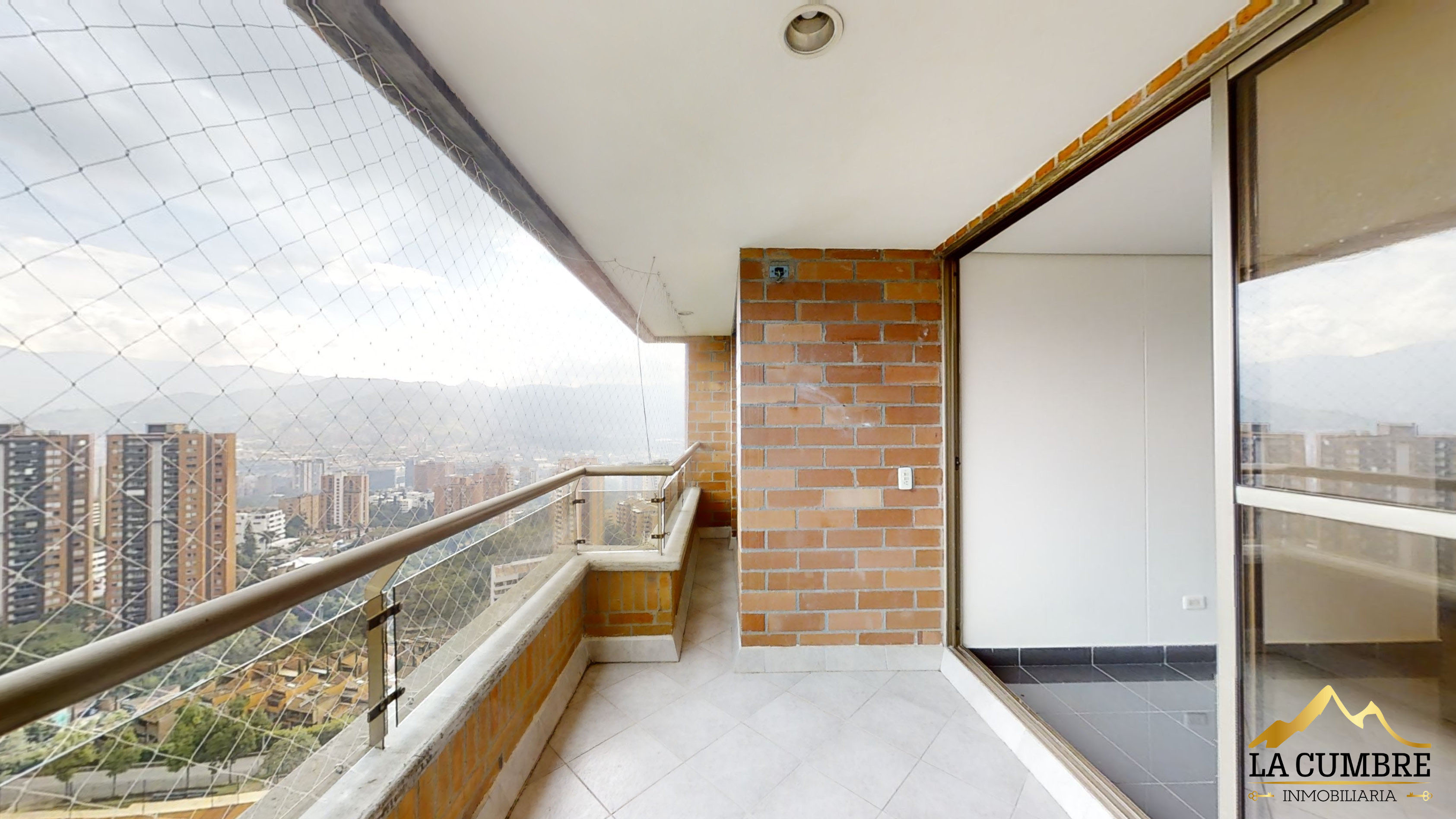 Apartamento en arriendo en Loma De Los Gonzalez, Medellín · foto 4 de 12