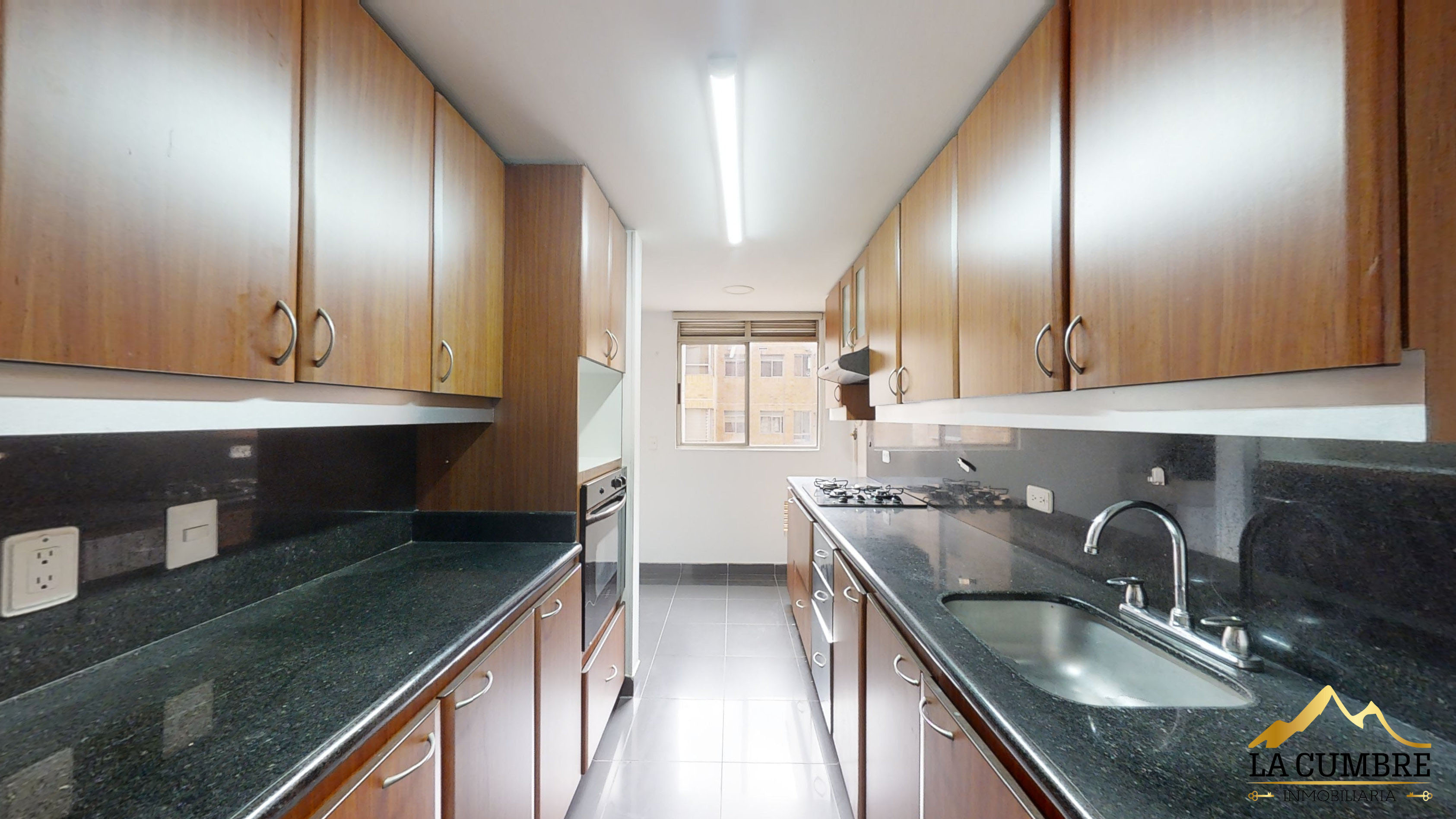 Apartamento en arriendo en Loma De Los Gonzalez, Medellín · foto 7 de 12