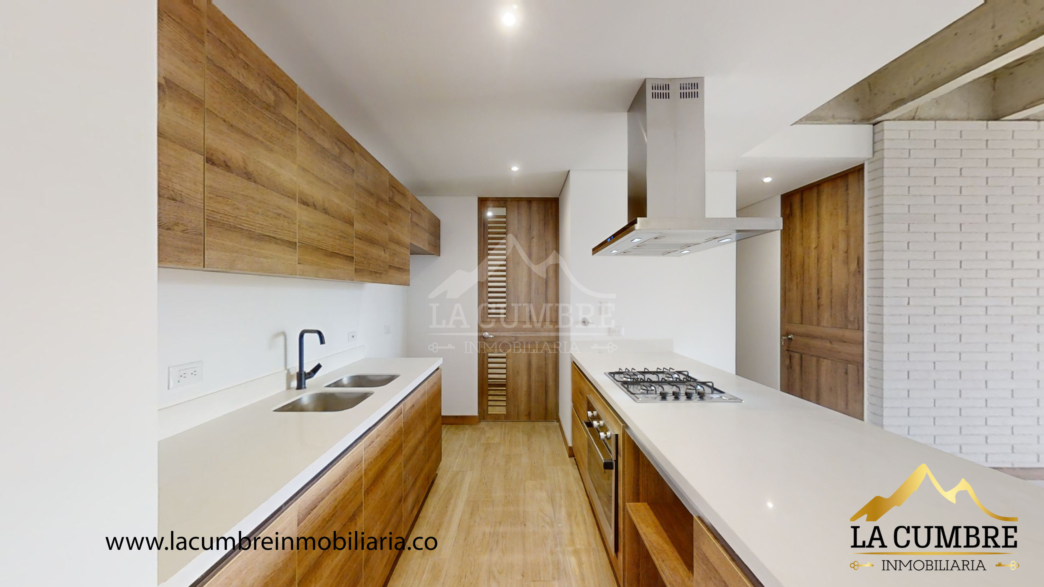 Apartamento en arriendo en Ciudad Del Río, Medellín · foto 7 de 17