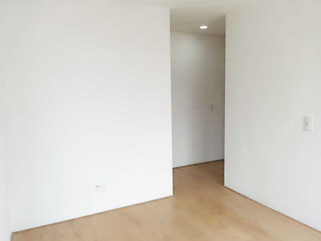Apartamento de 2 alcobas en venta en Loma De Los Bernal, Medellín, 84 m² · foto 17 de 19