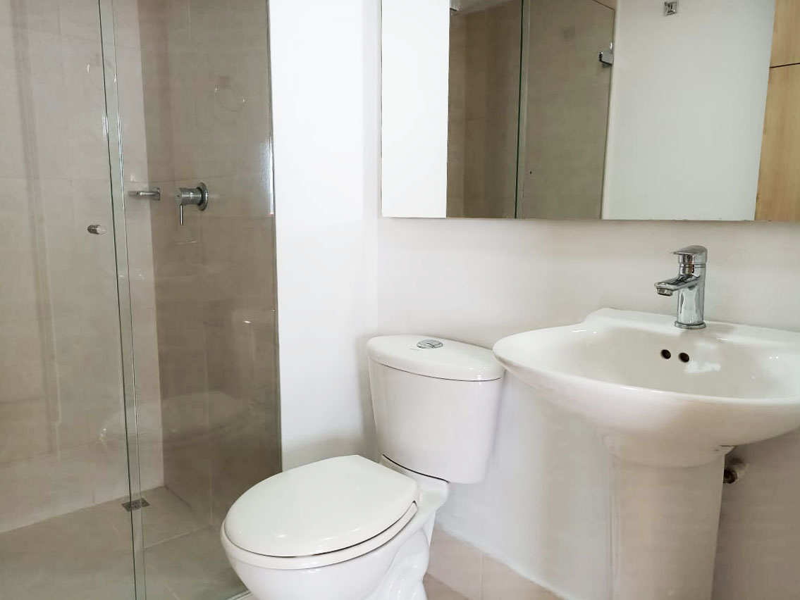 Apartamento de 2 alcobas en venta en Loma De Los Bernal, Medellín, 84 m² · foto 18 de 19