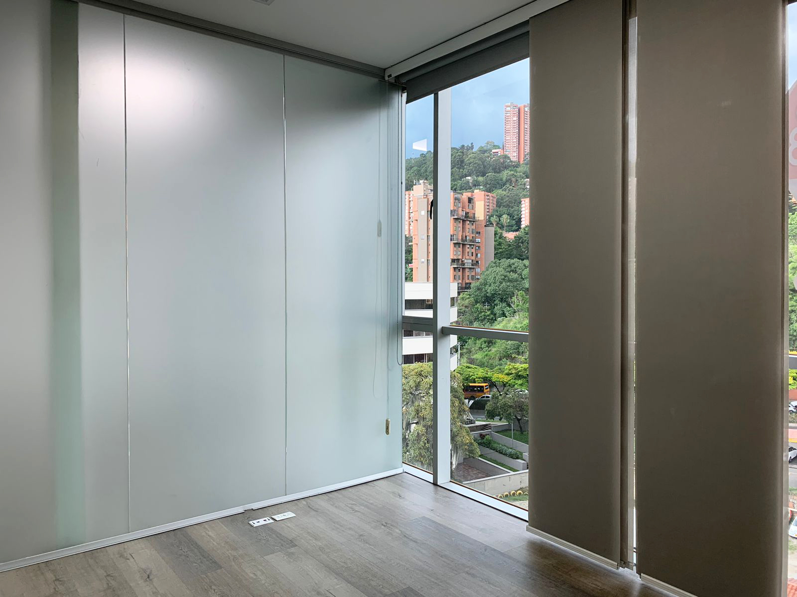 Oficina en arriendo en Manila, Medellín, 96 m² · foto 6 de 9