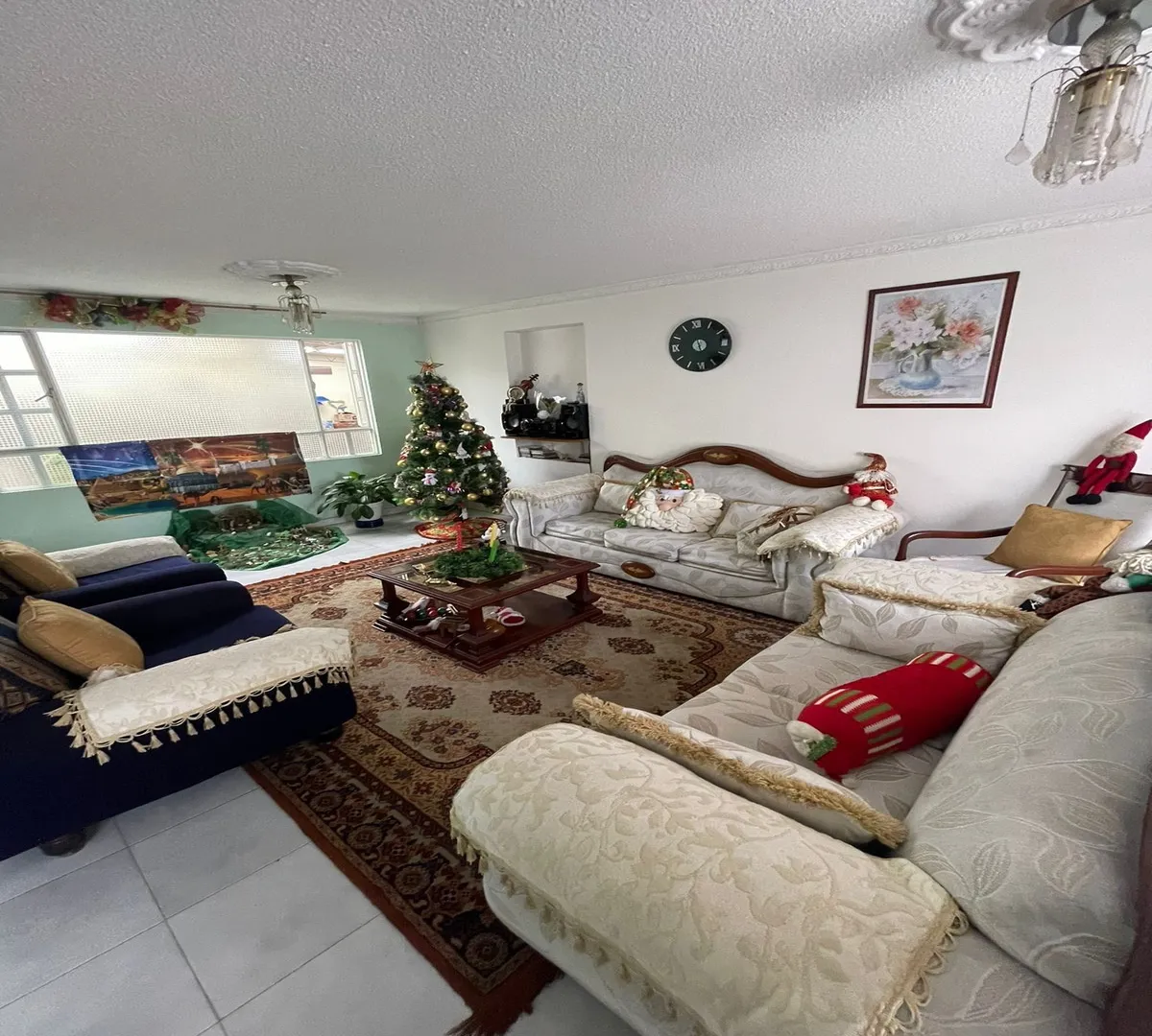 Casa de 5 alcobas en venta en Castilla, Bogotá, 227 m² · foto 6 de 17