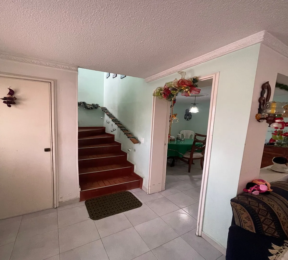 Casa de 5 alcobas en venta en Castilla, Bogotá, 227 m² · foto 9 de 17
