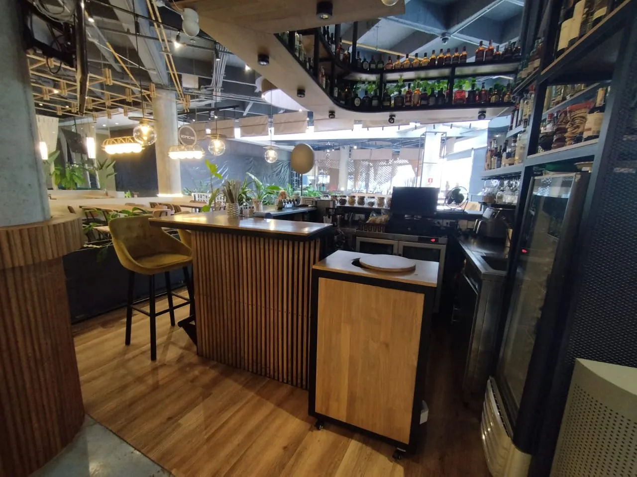 Local en arriendo en El Poblado, Envigado, 13 m² · foto 4 de 7