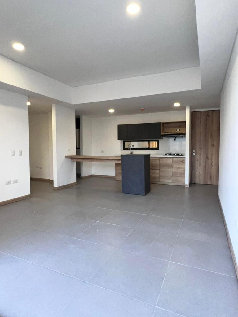 Apartamento en venta en Pinares, Pereira · foto 2 de 21