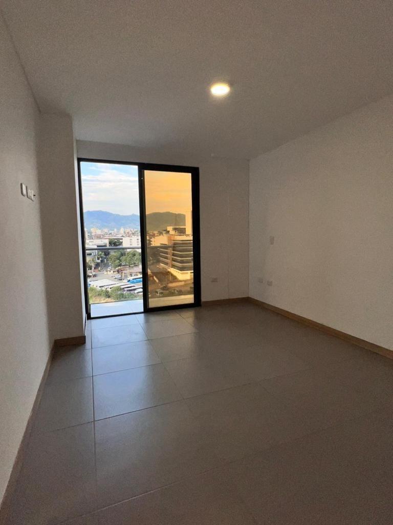 Apartamento en venta en Pinares, Pereira · foto 4 de 21
