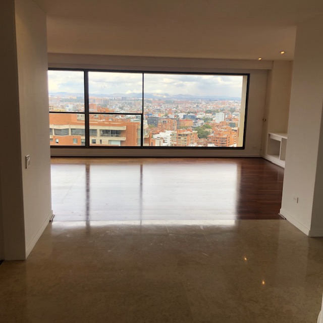 Apartamento en venta en El Refugio, Bogotá · foto 4 de 24