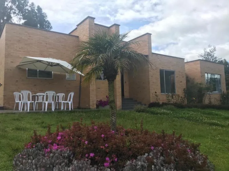 Casa de 3 alcobas en venta en Centro Tocancipá, Tocancipá, 400 m² · foto 4 de 16
