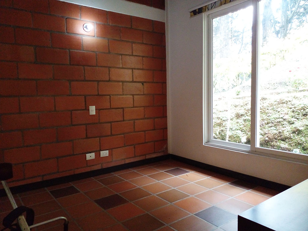 Casa de 3 alcobas en venta en Loma Del Escobero, Envigado, 250 m² · foto 10 de 20