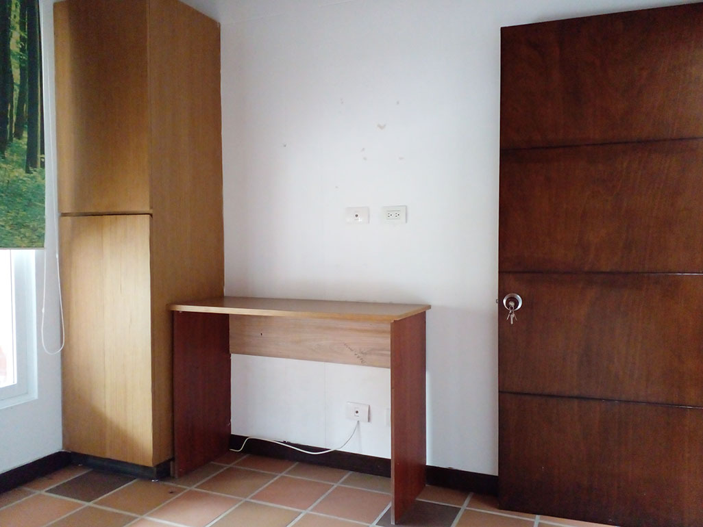 Casa de 3 alcobas en venta en Loma Del Escobero, Envigado, 250 m² · foto 14 de 20